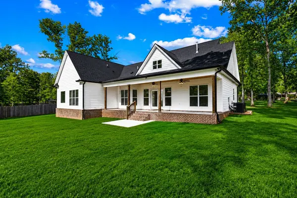 855 Greenwood Rd, Tullahoma, TN 37388