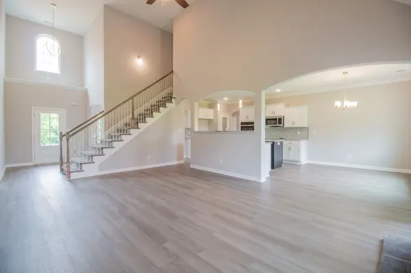 251 Bellshire Dr, Clarksville, TN 37043