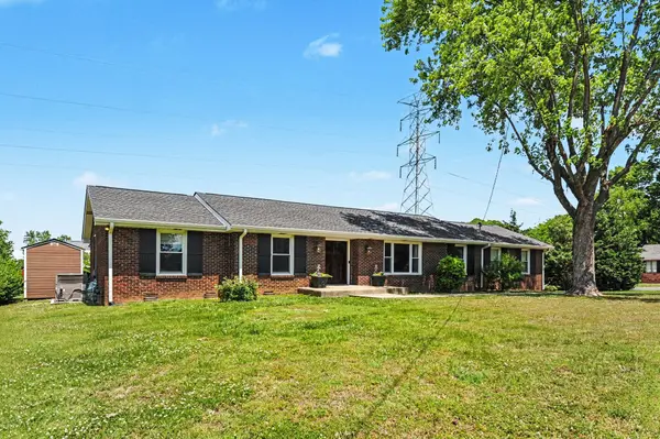 4086 Lake Pkwy, Hermitage, TN 37076