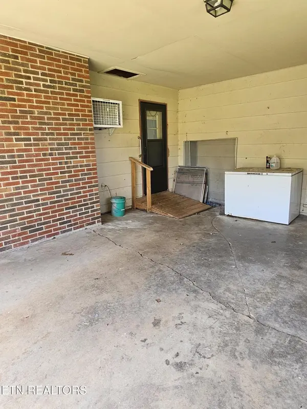 1191 N Main St, Decatur, TN 37322