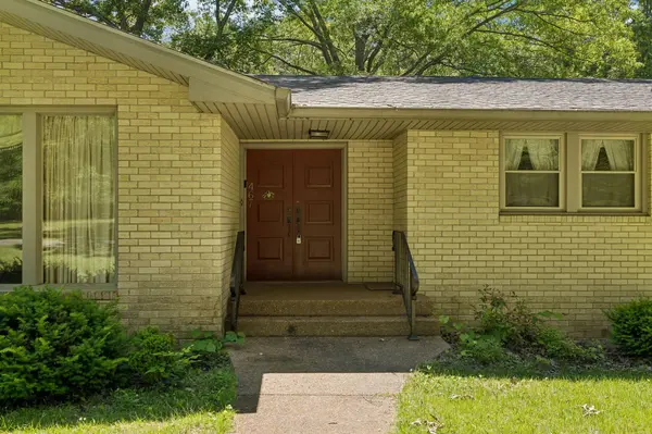 467 Sandy Rd, Dover, TN 37058