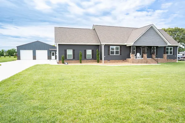 936 Richland Farms Dr, Manchester, TN 37355