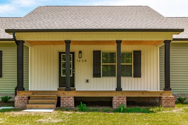 1238 Trammel Creek Rd, Westmoreland, TN 37186