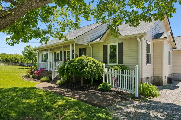 1473 Bridle Ln, Chapel Hill, TN 37034