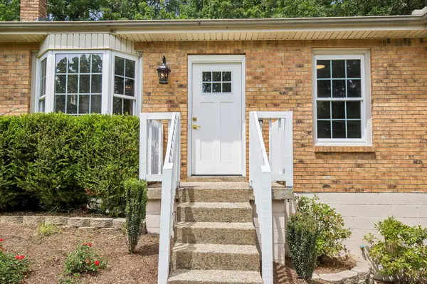 113 Diana Dr, Dickson, TN 37055