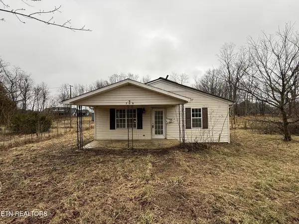 709 Hanging Limb Hwy, Crawford, TN 38554