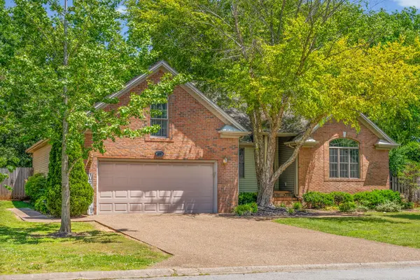 353 Irish Cir, Hopkinsville, KY 42240