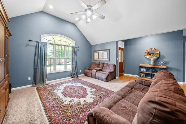 353 Irish Cir, Hopkinsville, KY 42240