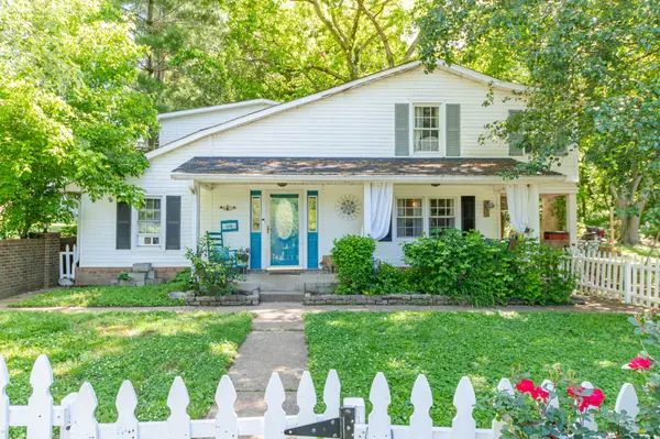 1558 Santa Fe Pike, Columbia, TN 38401