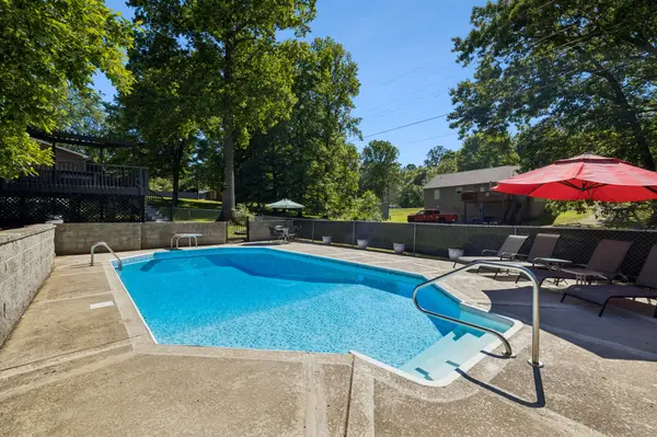 518 Ridgemont Dr,  Dickson,  TN 37055