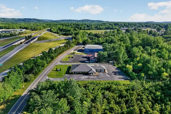 1150 Chocolate Dr, Cookeville, TN 38501