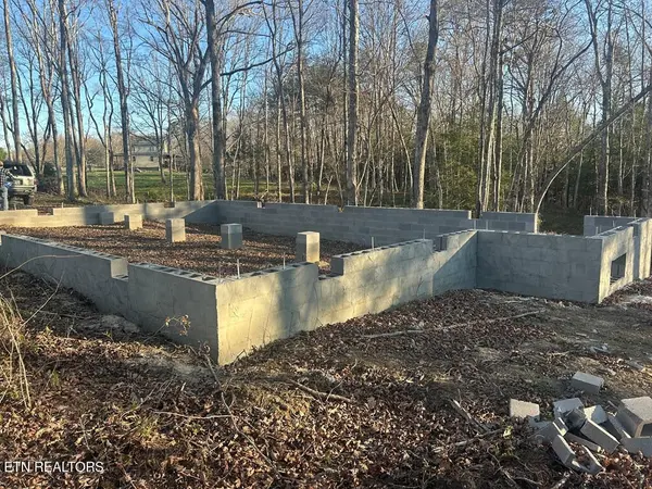 239 Sewell Drive, Allardt, TN 38504
