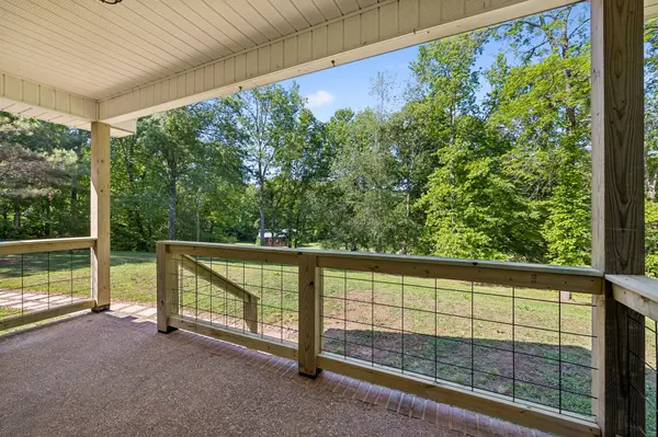 619 Longbranch Rd, Hohenwald, TN 38462