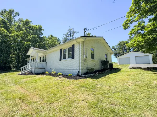228 Howell Rd, Westmoreland, TN 37186