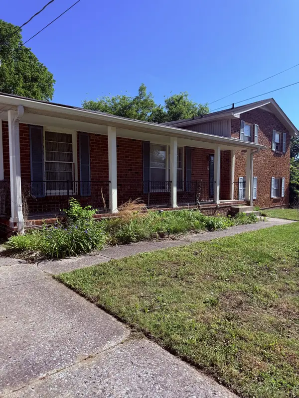 2945 Edge Moor Dr, Nashville, TN 37217