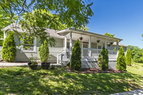 1010 Forestwood Rd, Ashland City, TN 37015