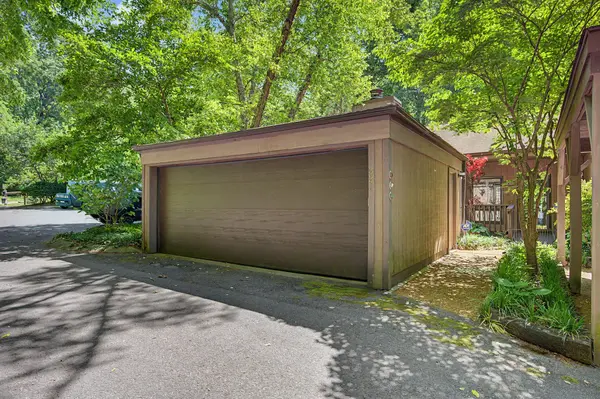 330 Chimney Hl, Nashville, TN 37221
