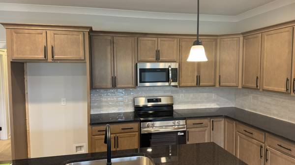470 W Foxrun, Springfield, TN 37172