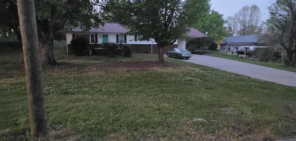 806 Bennett Street, Sweetwater, TN 37874