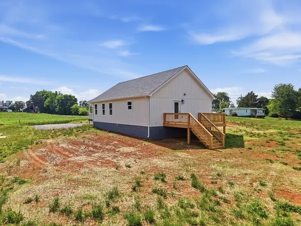892 Old Cookeville Rd, Sparta, TN 38583