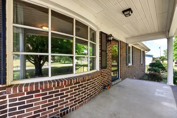 2818 Blue Springs Rd, Smithville, TN 37166