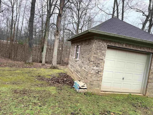 95 LAB DR, Buchanan, TN 38222