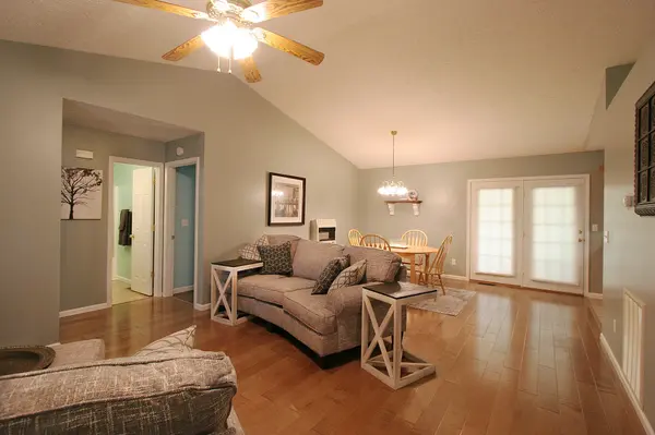 176 Grace Hill Dr, Crossville, TN 38571