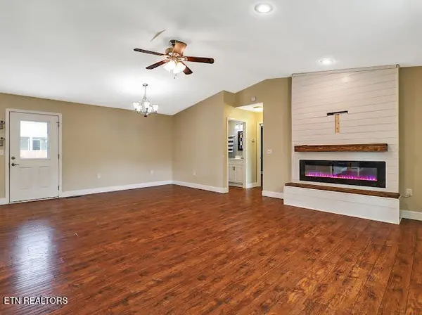 371 Storie Ave, Crossville, TN 38555