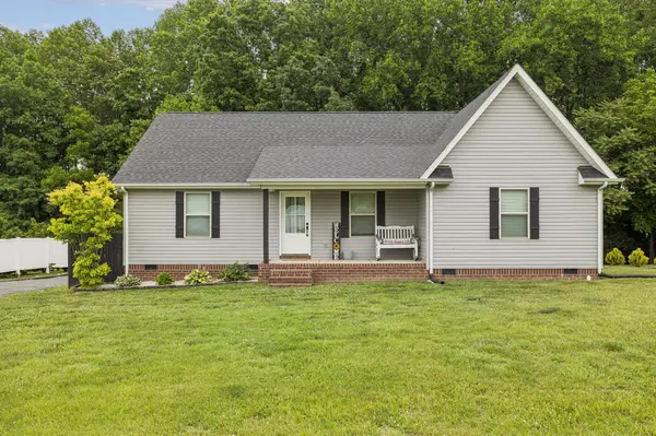 475 Blue Sky Cir, Lafayette, TN 37083