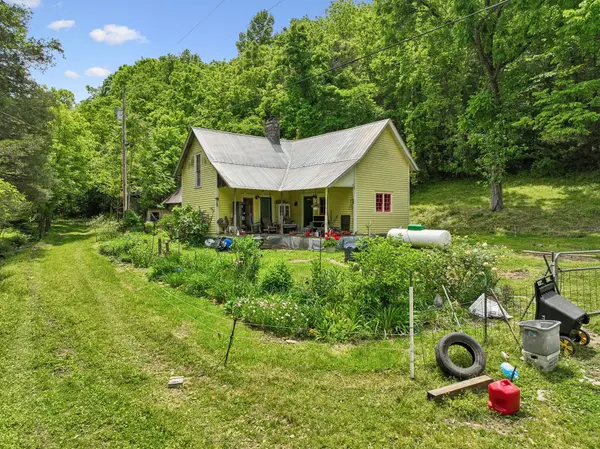 34 Friendship Hollow Rd #N, Pleasant Shade, TN 37145
