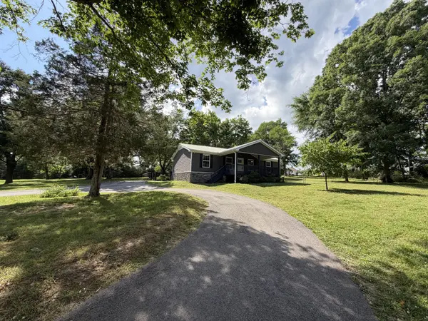 229 Fairview Rd, Dickson, TN 37055