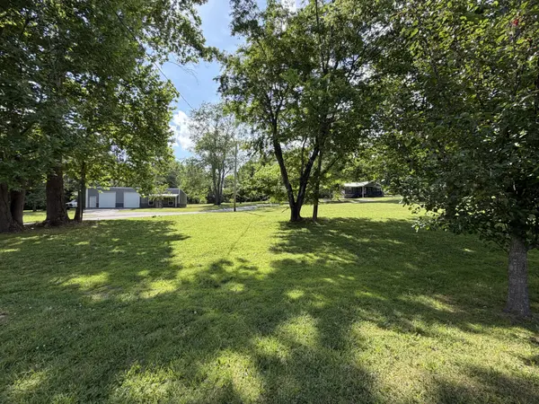 229 Fairview Rd, Dickson, TN 37055