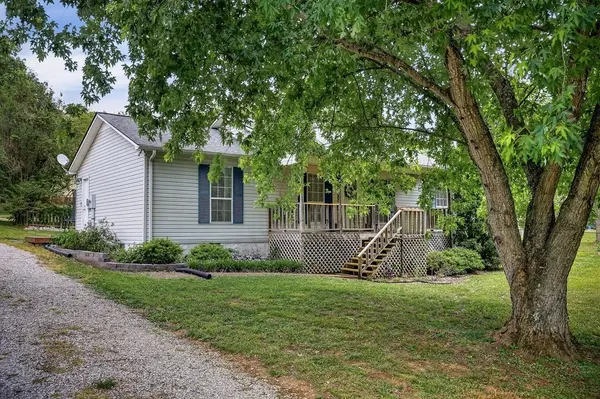 3702 Bartlett Dr, Cookeville, TN 38506