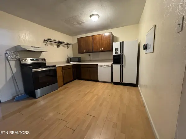 709 Fowler St, Clinton, TN 37716
