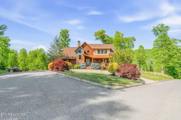 305 Foxwood Drive, Caryville, TN 37714