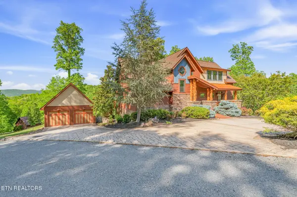 305 Foxwood Drive, Caryville, TN 37714