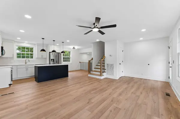 3724 Valley Ridge Dr, Nashville, TN 37211