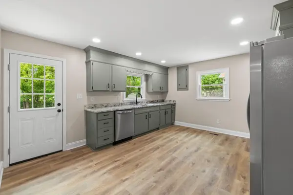 308 N Georgia Avenue, Etowah, TN 37331