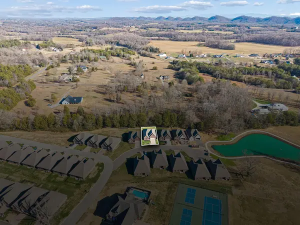 219 Lake View Point, Englewood, TN 37329