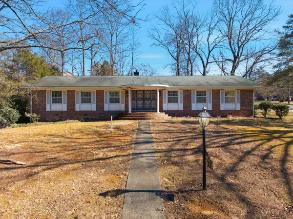 823 Oakland Drive, Athens, TN 37303