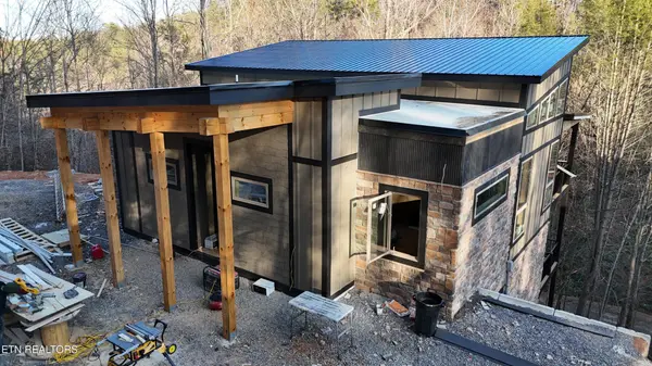 524 Ogle Drive,  Pigeon Forge,  TN 37863