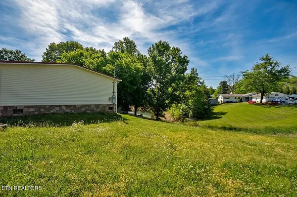 1641 Ponderosa Drive, Dandridge, TN 37725