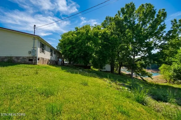 1641 Ponderosa Drive, Dandridge, TN 37725