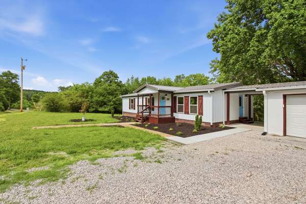 8498 Crawley Hill Rd, Mount Pleasant, TN 38474