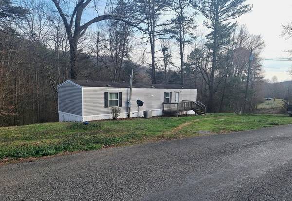 247 Towee Falls Road, Tellico Plains, TN 37385