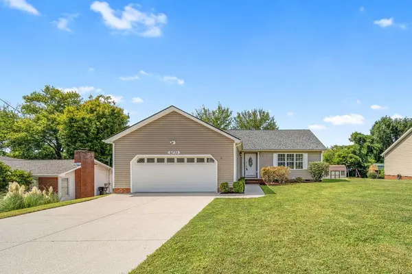 5735 Cherry Street, Ooltewah, TN 37363