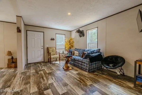 775 E Tanbark Tr, Cosby, TN 37722