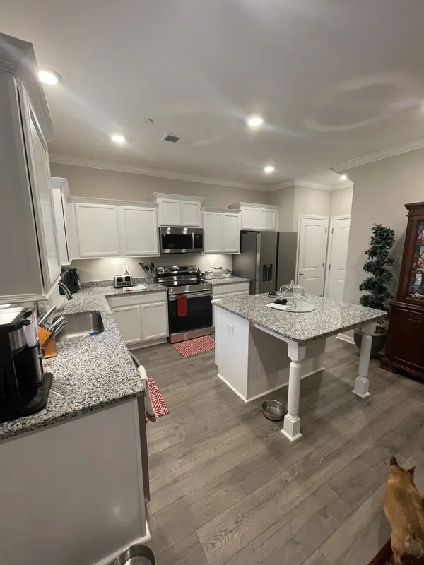 1055 Amber Hills Dr, Ashland City, TN 37015