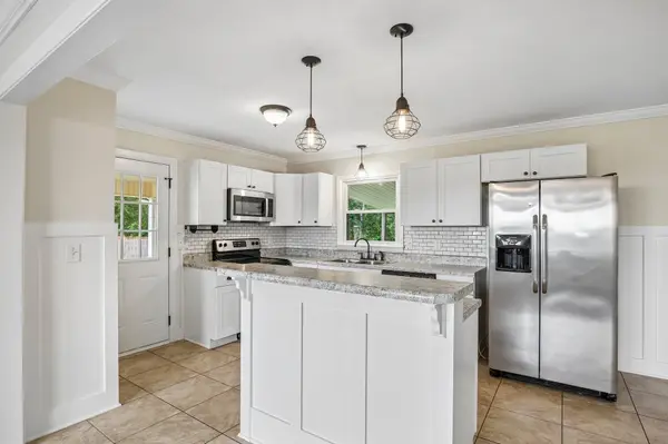 417 Central Ave, Chapel Hill, TN 37034