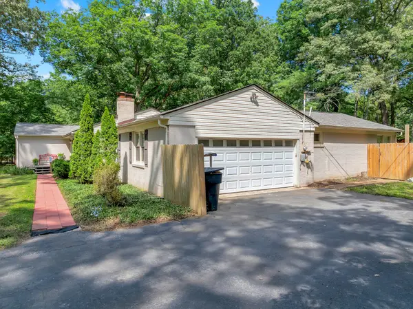1004 Forrest Dr, Tullahoma, TN 37388